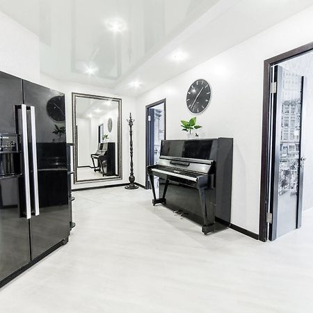 Mgapartments 3 Rooms Miasnikova Sq. Vip Minsk Exterior foto
